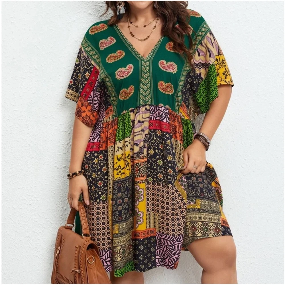 Plus Paisley Floral Print v neck Mini Dress - Picture 4 of 11